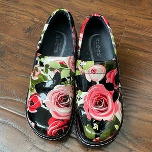 KLOGS FLORAL SIZE 7
